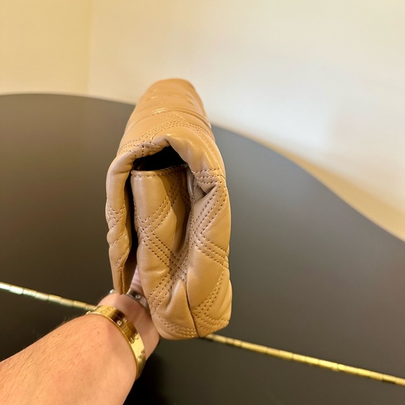 NWT Authentic Luxury Minimalist Tory Burch Fleming Quilted Soft Clutch/Bag - Picture 12 of 17